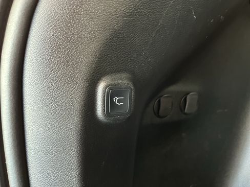 Used 2022 Jeep Cherokee Latitude Lux FWD image 10