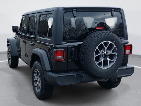 Used 2024 Jeep Wrangler Sport S image 7