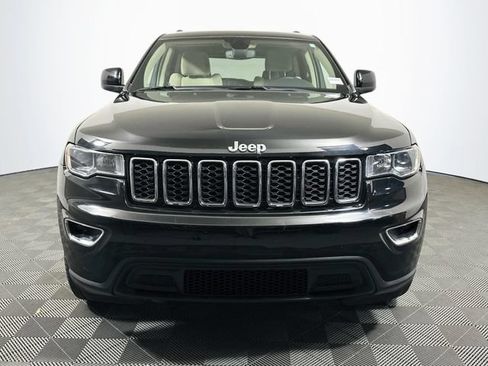 Used 2018 Jeep Grand Cherokee Laredo RWD image 3