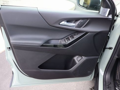 New 2026 Chevrolet Equinox LT w/ Convenience Package II image 19