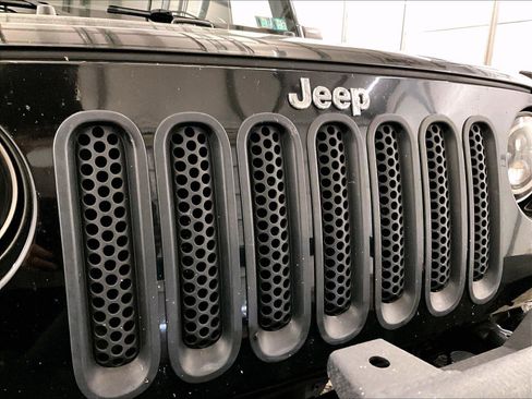 Used 2016 Jeep Wrangler Unlimited Sport w/ Quick Order Package 23S AWD/4WD image 29