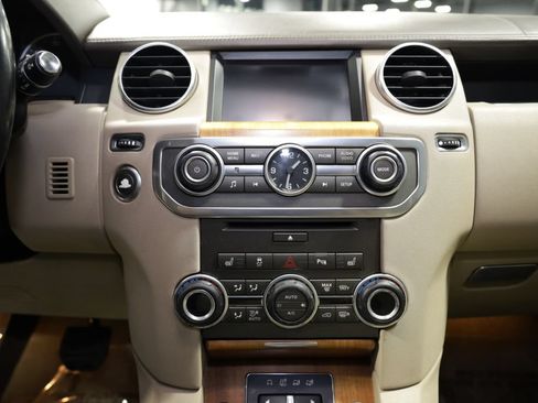 Used 2014 Land Rover LR4 HSE LUX AWD/4WD image 30