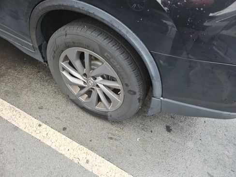 Used 2016 Nissan Rogue SL w/ SL Premium Package image 11