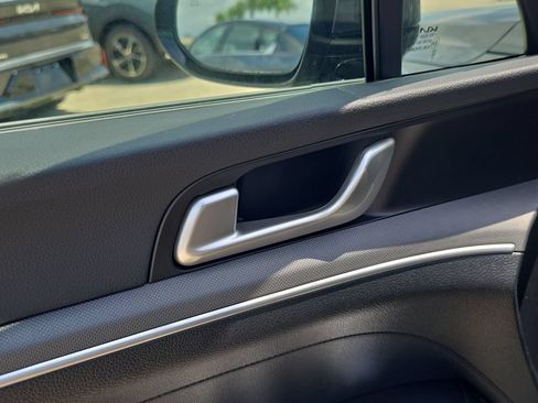 New 2026 Kia K5 LXS FWD image 17