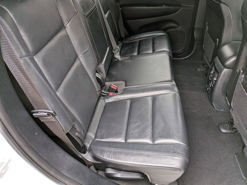 Used 2019 Jeep Grand Cherokee Limited image 24