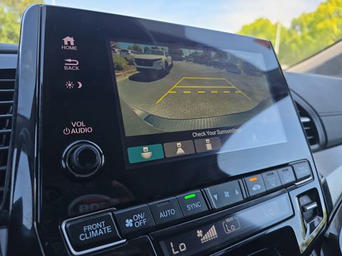 Used 2023 Honda Odyssey Touring image 24