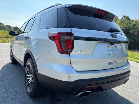 Used 2016 Ford Explorer Sport AWD/4WD image 3