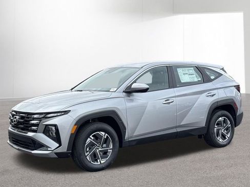 New 2026 Hyundai Tucson Blue SE image 11