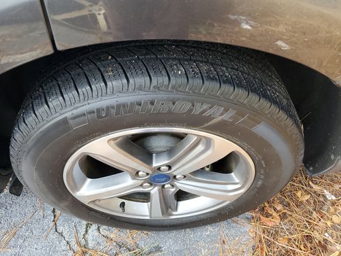 Used 2020 Ford Edge SEL w/ Convenience Package image 7