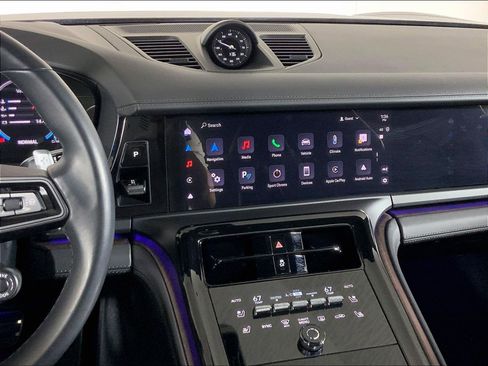 Certified 2024 Porsche Panamera 4 AWD/4WD image 13