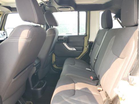Used 2013 Jeep Wrangler Unlimited Sahara w/ Connectivity Group AWD/4WD image 16