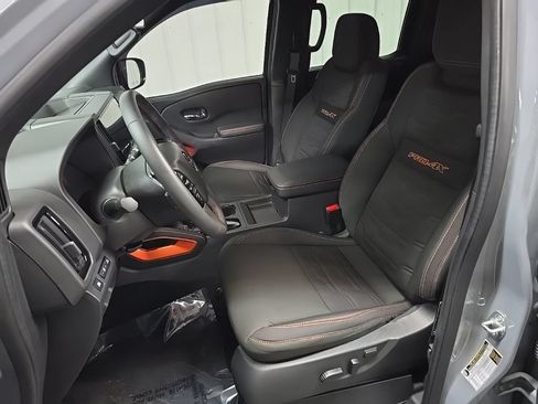 Used 2025 Nissan Frontier PRO-4X AWD/4WD image 30