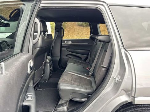 Used 2020 Jeep Grand Cherokee Altitude image 18