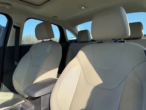 Used 2017 Ford Focus Titanium image 11