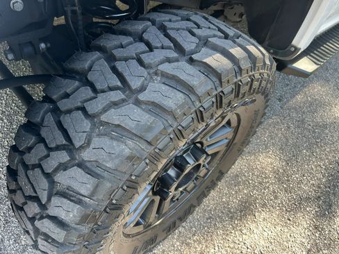 Used 2017 Ford F250 XLT w/ XLT Value Package AWD/4WD image 12