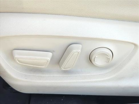 Certified 2020 Toyota Camry XLE FWD image 10