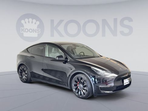 Used 2023 Tesla Model Y Performance image 10