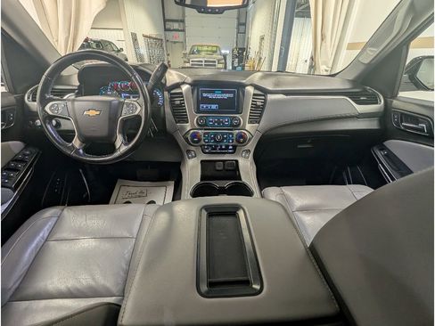 Used 2019 Chevrolet Suburban LT AWD/4WD image 9