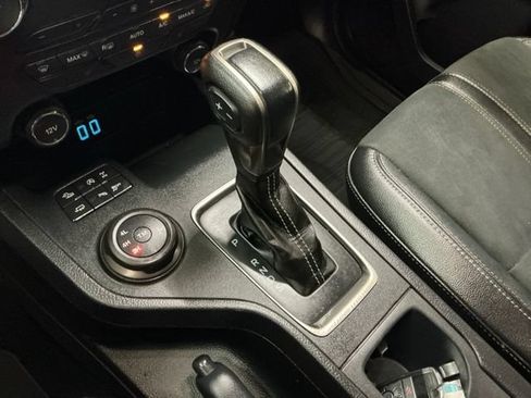 Used 2021 Ford Ranger Lariat w/ Tremor Off-Road Package AWD/4WD image 22