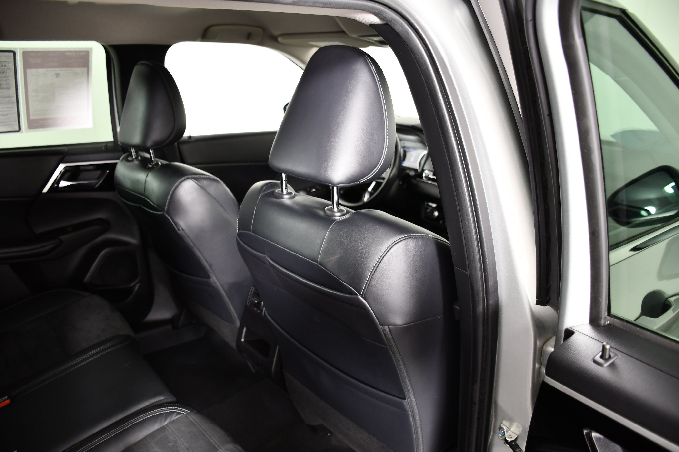 Used 2022 Mitsubishi Outlander SE AWD/4WD image 41