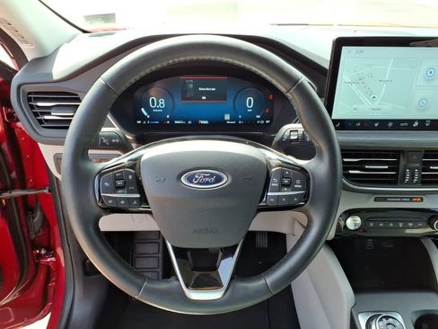 Used 2025 Ford Escape Platinum w/ Premium Technology Package AWD/4WD image 19