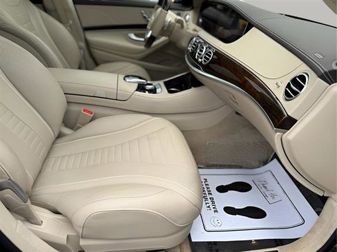 Used 2019 Mercedes-Benz S 560 4MATIC Sedan image 34