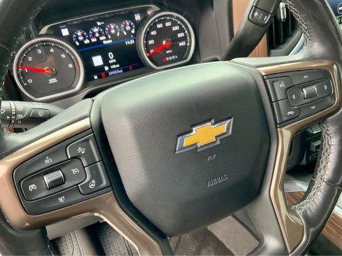 Used 2022 Chevrolet Silverado 1500 High Country w/ Technology Package image 45