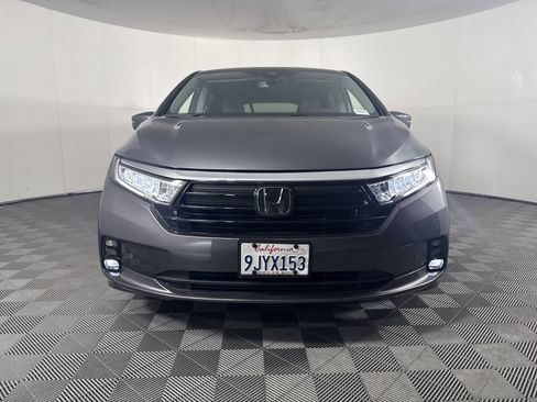 Certified 2024 Honda Odyssey Touring image 9