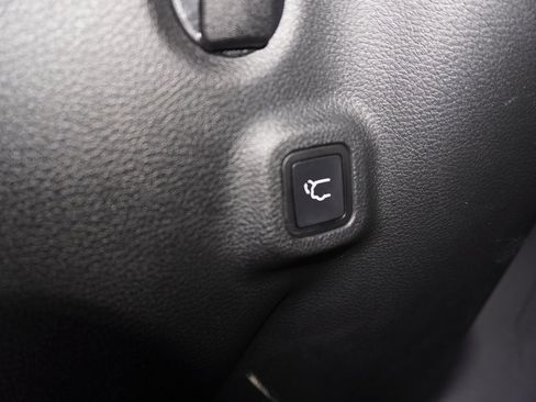 Used 2022 Jeep Compass Limited w/ Elite Group image 10