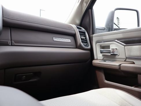 Used 2025 RAM 2500 Laramie w/ Towing Technology Group image 47