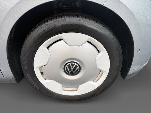 Used 2025 Volkswagen ID. Buzz 1st Edition RWD image 15