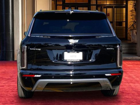 New 2026 Cadillac Vistiq Sport image 5