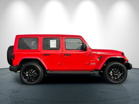 Used 2023 Jeep Wrangler Unlimited Sahara w/ Cold Weather Group image 3