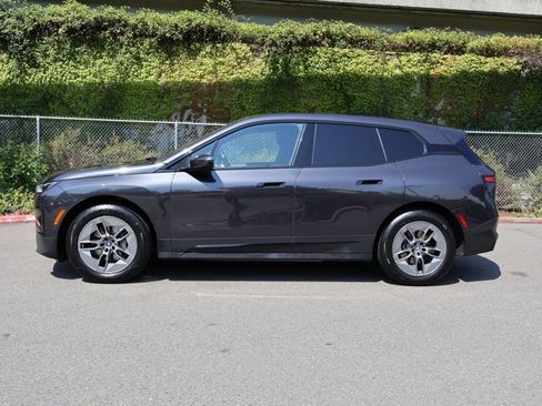 Used 2023 BMW iX xDrive50 AWD/4WD image 11