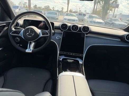 Used 2025 Mercedes-Benz C 300 Sedan image 5