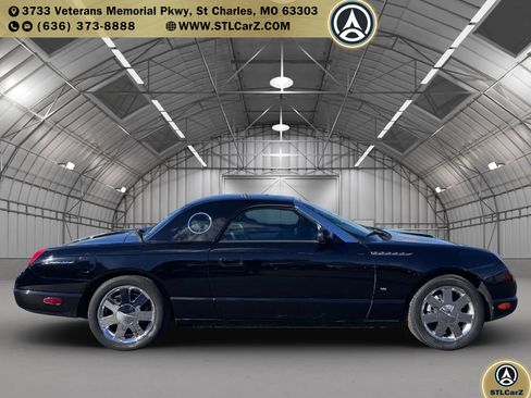 Used 2003 Ford Thunderbird image 2