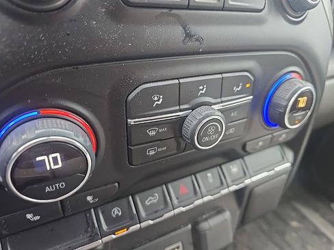 Used 2019 Chevrolet Silverado 1500 LT w/ All-Star Edition image 17