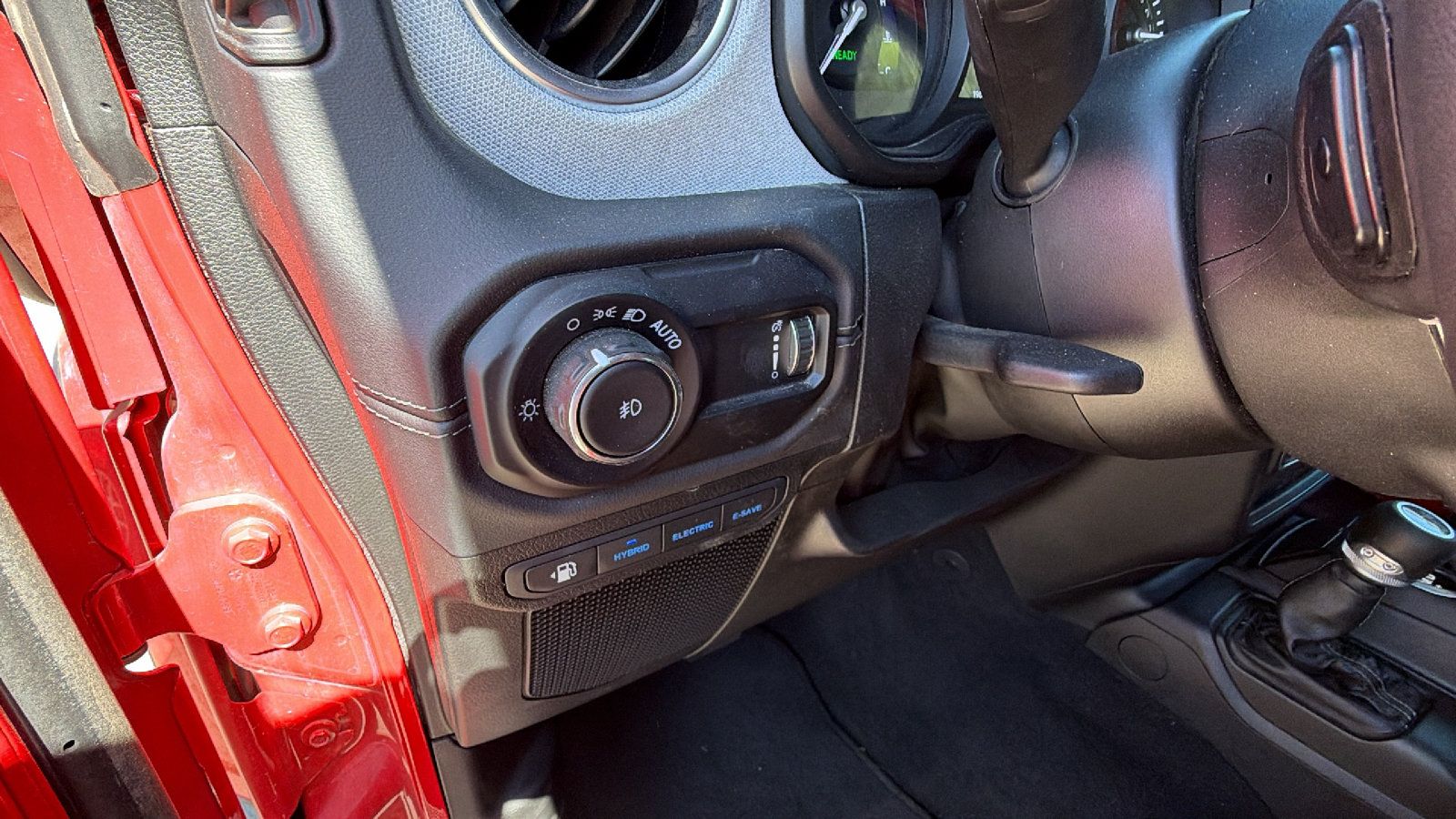 Used 2025 Jeep Wrangler Unlimited Sahara w/ Safety Group AWD/4WD image 24