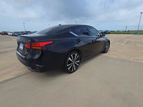 Used 2019 Nissan Altima 2.5 SR w/ SR Premium Package AWD/4WD image 5