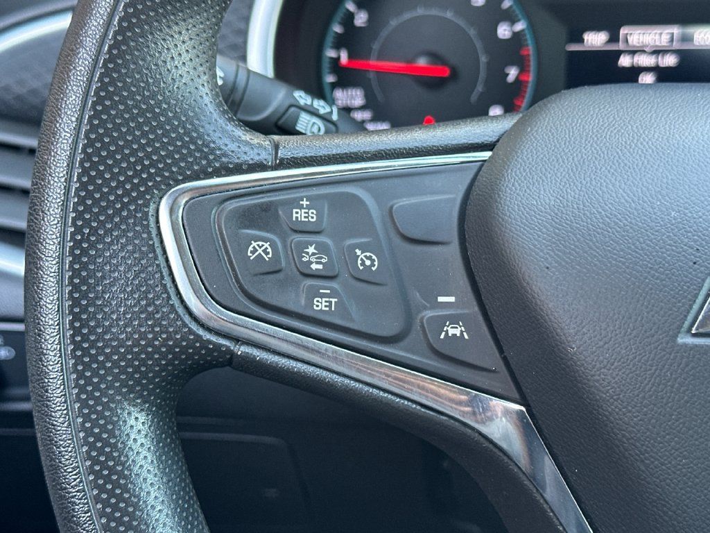 Used 2023 Chevrolet Malibu LT FWD image 27