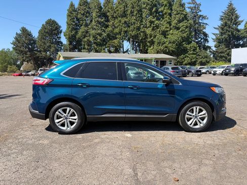 Used 2020 Ford Edge SEL w/ Convenience Package AWD/4WD image 2