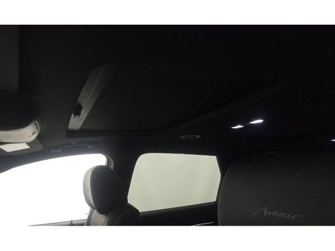 Used 2024 Buick Enclave Avenir w/ Avenir Technology Package AWD/4WD image 12