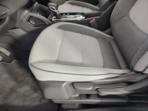 New 2026 Chevrolet TrailBlazer LT w/ LT Cold Weather Package FWD image 25