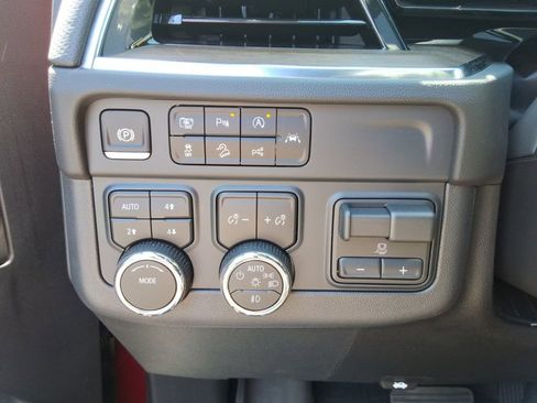 Certified 2026 Chevrolet Suburban High Country w/ Sun And Tow Package image 39