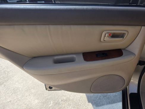 Used 1999 Lexus ES 330 FWD image 20