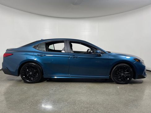 New 2026 Toyota Camry SE image 2