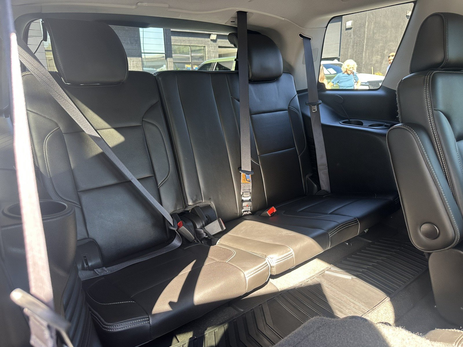 Used 2015 GMC Yukon Denali w/ Premium Package AWD/4WD image 24