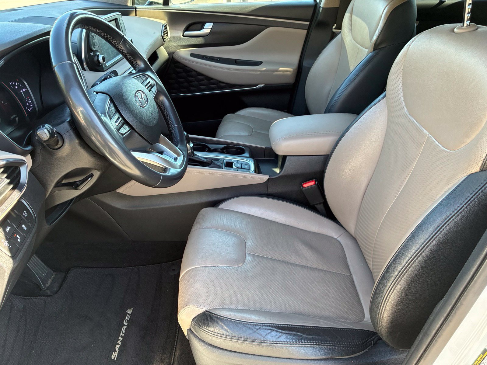 Used 2019 Hyundai Santa Fe Limited FWD image 13