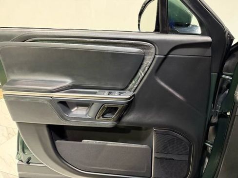 Used 2022 Rivian R1T Adventure image 7