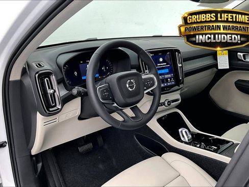 New 2026 Volvo XC40 B5 Plus w/ Protection Package Premier AWD/4WD image 31